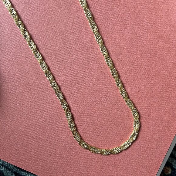 Diamond-Cut Braided Herringbone Necklace Discounted price Broken Clasp, Easy Fix - Picture 2 of 3